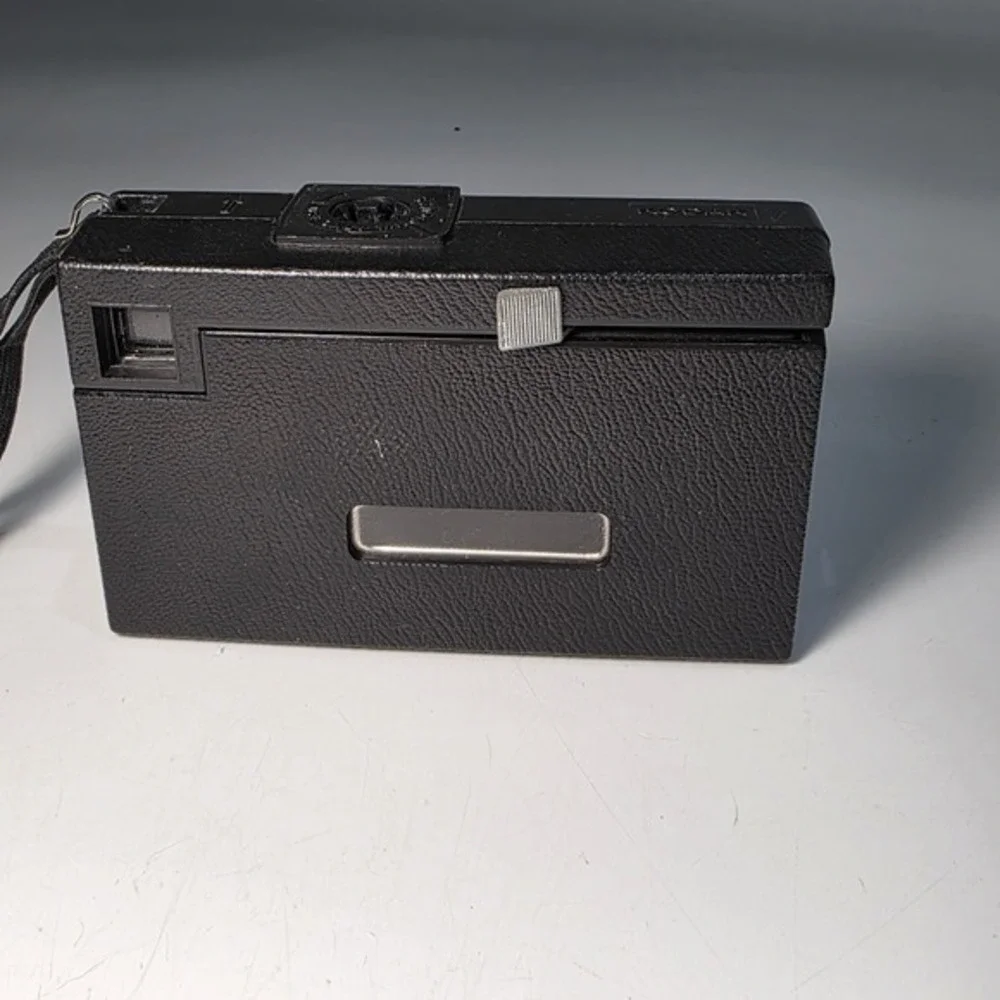 Vintage Kodak Instamatic X-15 Film Camera Black &‎ Silver 1970's Movie Prop USA
